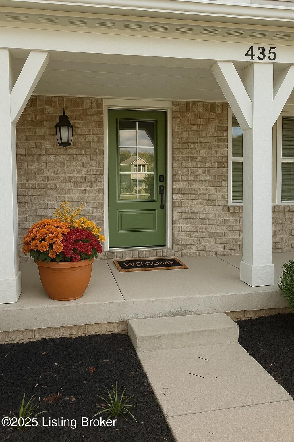 Photo of 435 Inspiration Ln, Shelbyville, KY 40065 (MLS # 1712884)