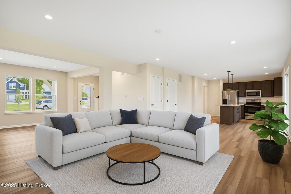 Photo of 435 Inspiration Ln, Shelbyville, KY 40065 (MLS # 1712884)