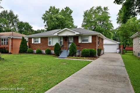 Homes For Sale - 5521 Shorewood Dr<br/> Louisville, KY 40214