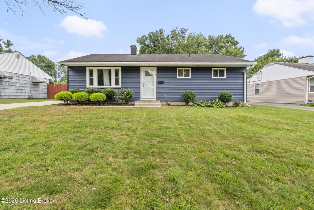 Photo of 211 Redding Rd, Louisville, KY 40218 (MLS # 1726964)