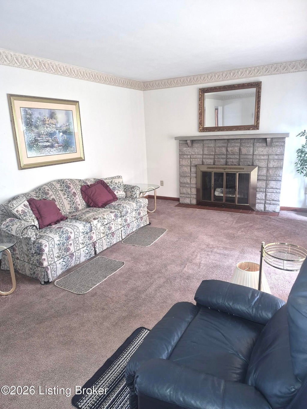 Photo of 5812 Hornbeam Ln, Louisville, KY 40258 (MLS # 1728753)