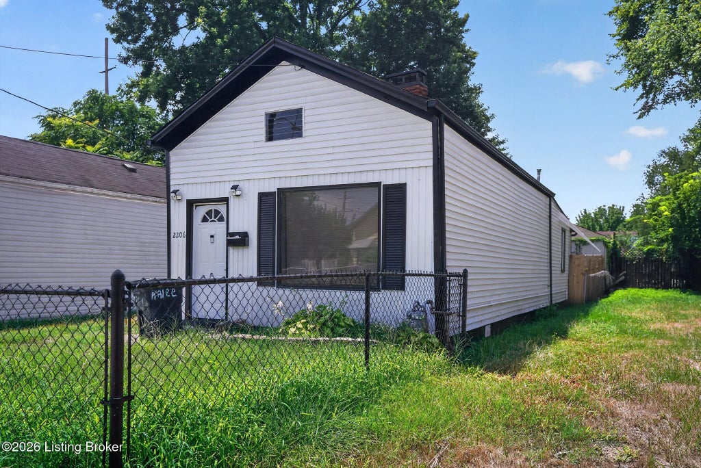 Photo of 2206 Saint Xavier St, Louisville, KY 40212 (MLS # 1724616)