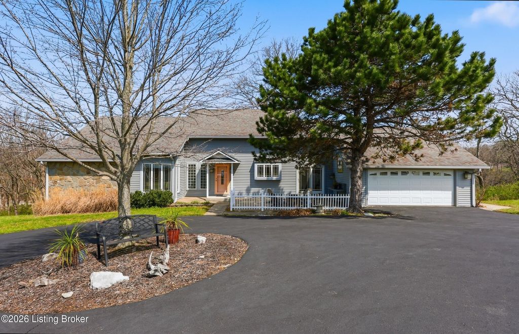 Photo of 520 S Homestead Ln, Lancaster, KY 40444 (MLS # 1712532)