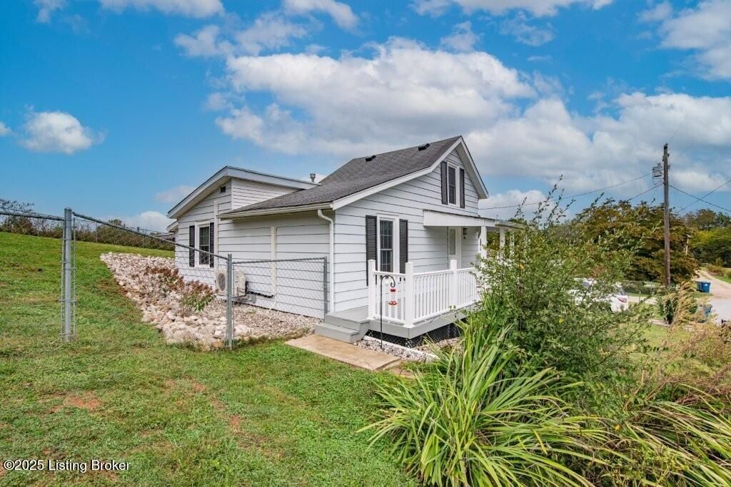Photo of 176 Jones St, Buffalo, KY 42716 (MLS # 1700064)
