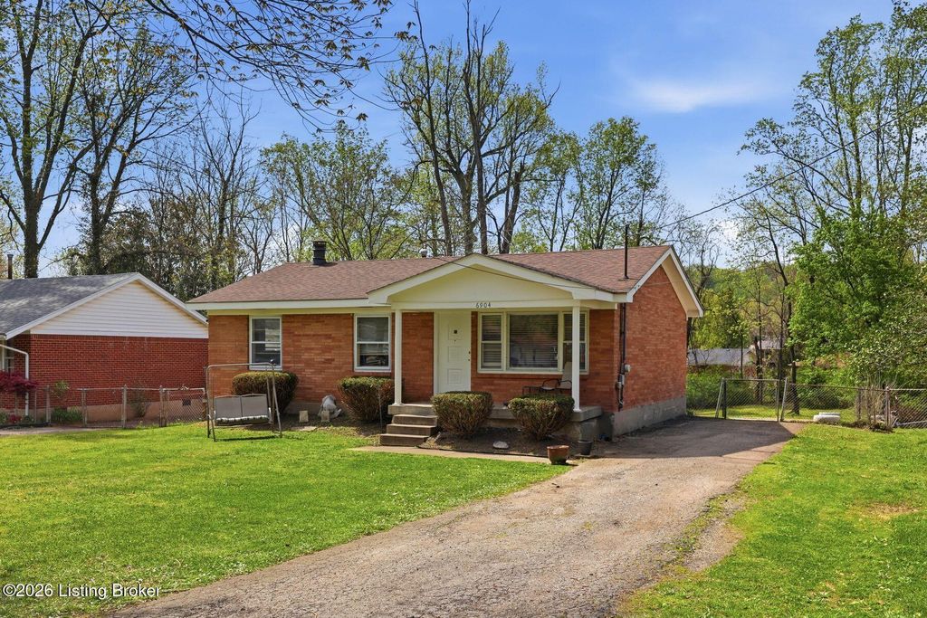 Photo of 6904 Triangle Dr, Louisville, KY 40214 (MLS # 1713941)