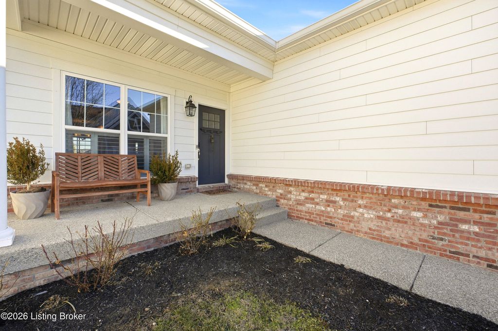 Photo of 1701 Anchorage Ct, Prospect, KY 40059 (MLS # 1707304)