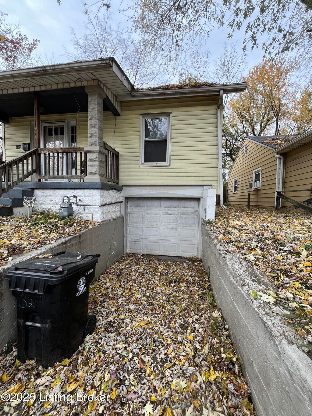 Photo of 400 N 34th St, Louisville, KY 40212 (MLS # 1703490)