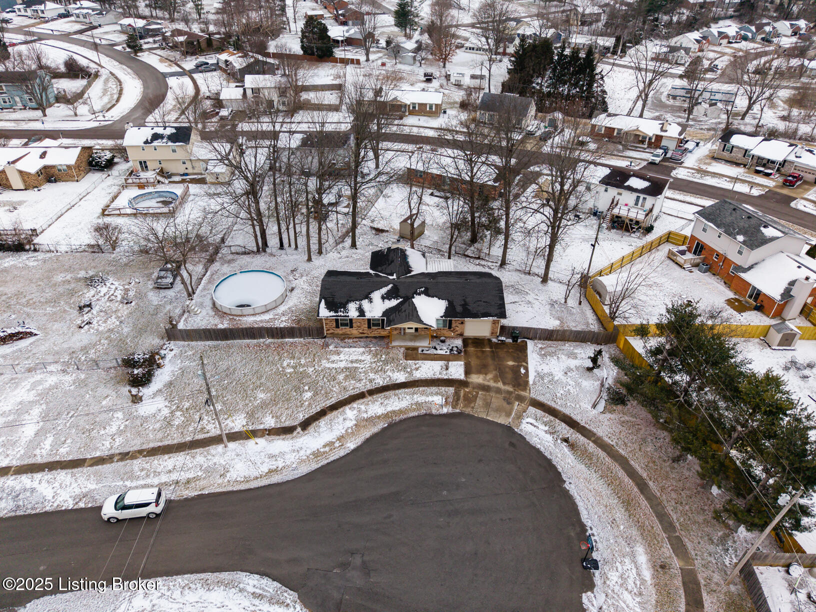 806 Yates Dr, Radcliff, Kentucky image 3