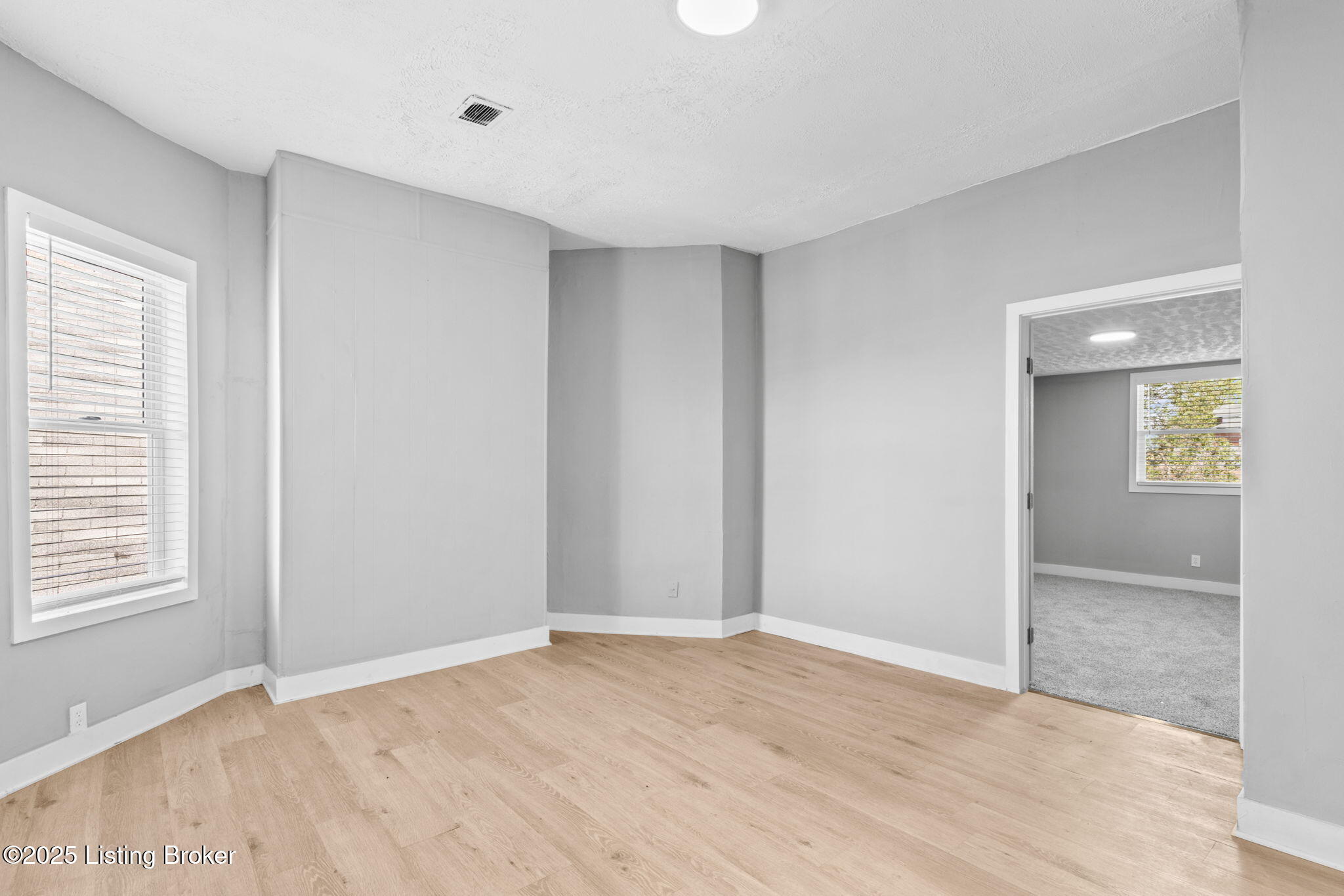 2923 W Market St, Louisville, Pennsylvania image 31