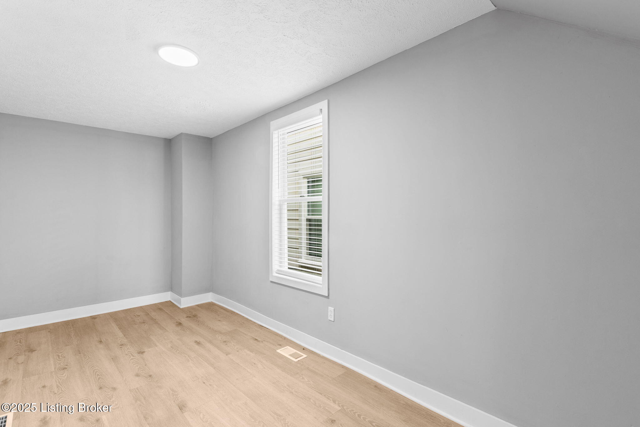 2923 W Market St, Louisville, Pennsylvania image 14