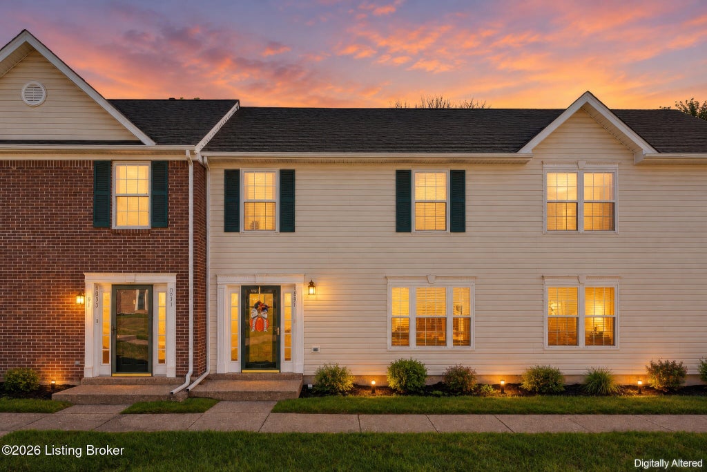 Photo of 8031 Aspen Green Ln, Louisville, KY 40291 (MLS # 1732596)