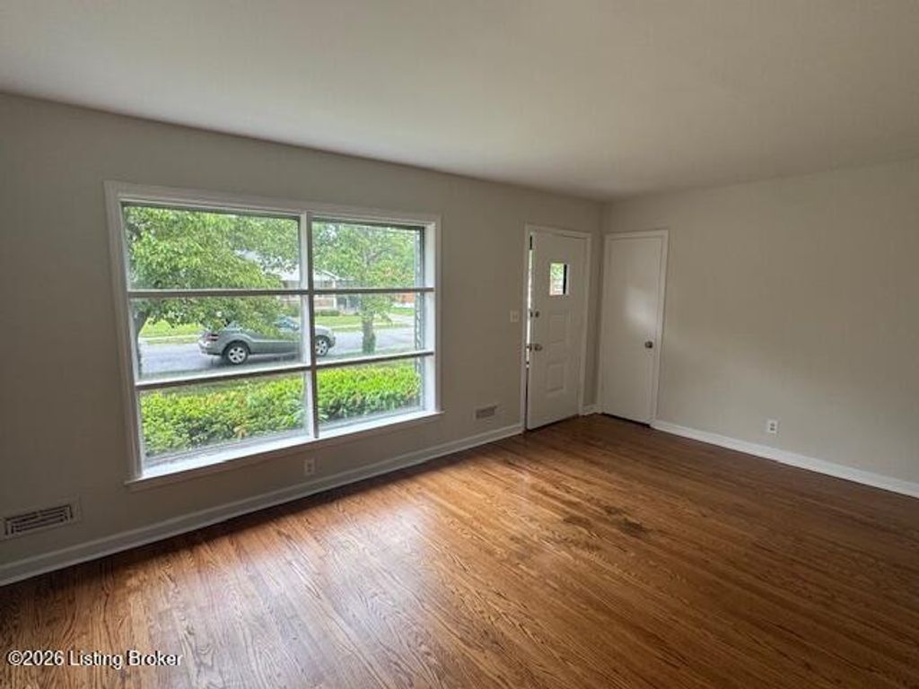 Photo of 1614 Linda Way, Louisville, KY 40216 (MLS # 1714923)