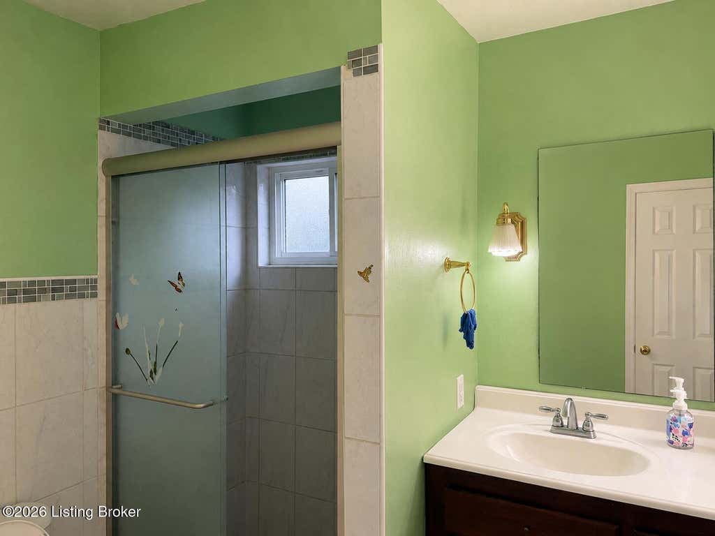 Photo of 3707 Montclair Ave, Louisville, KY 40218 (MLS # 1725134)