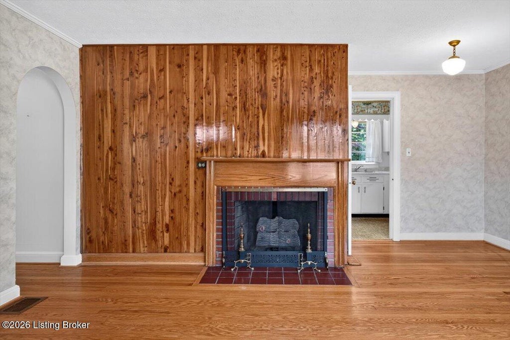 Photo of 1500 Herr Ln, Louisville, KY 40222 (MLS # 1730270)