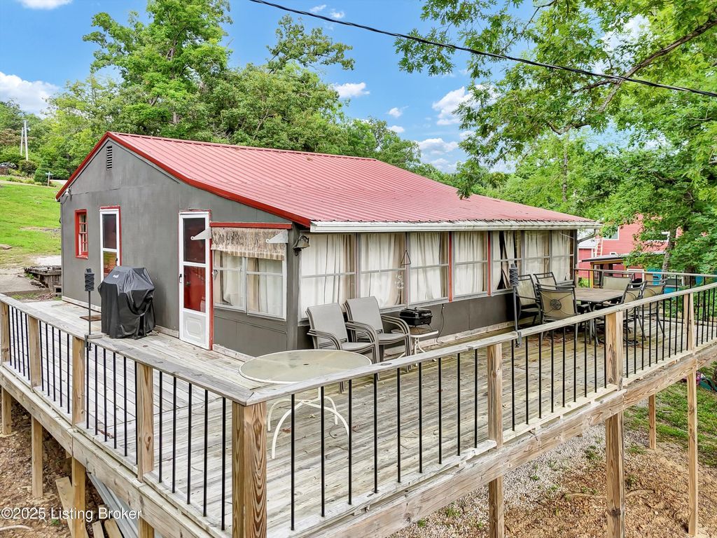 Photo of 156 Skyline Dr, Clarkson, KY 42726 (MLS # 1708137)