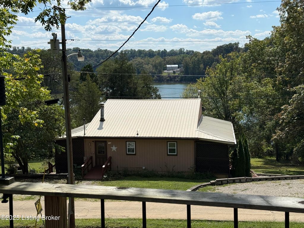 Photo of 156 Skyline Dr, Clarkson, KY 42726 (MLS # 1708137)