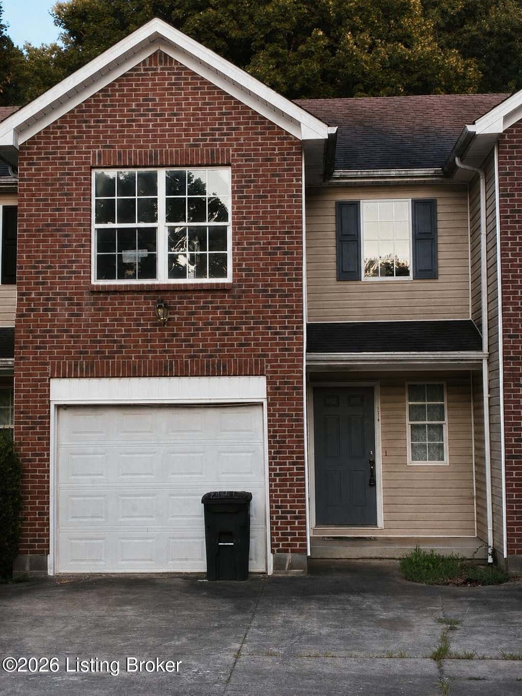 Photo of 121 Ashberry Dr #B, Bardstown, KY 40004 (MLS # 1723805)