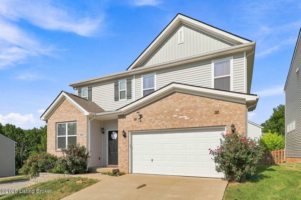 Photo of 12056 Parkview Trace Dr, Louisville, KY 40229 (MLS # 1728665)