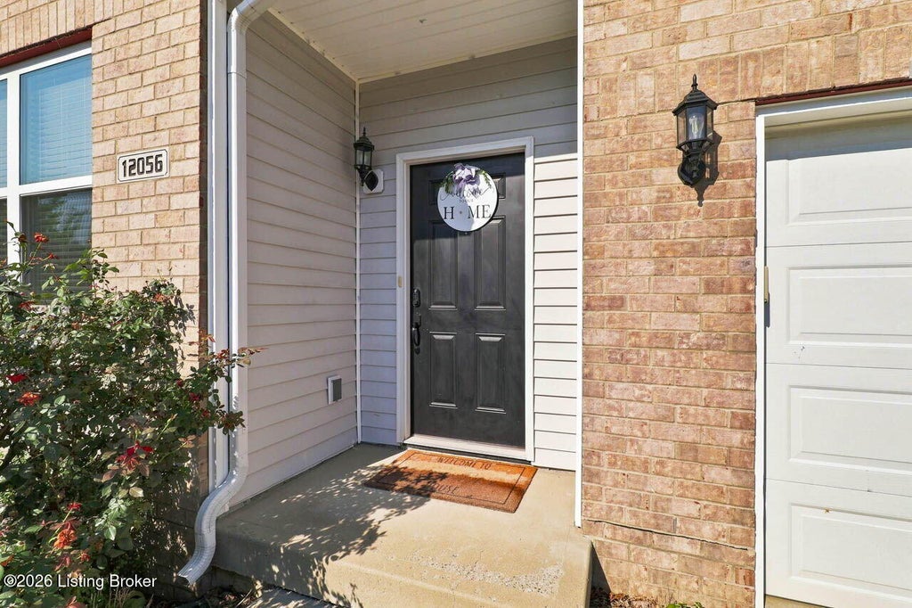 Photo of 12056 Parkview Trace Dr, Louisville, KY 40229 (MLS # 1728665)