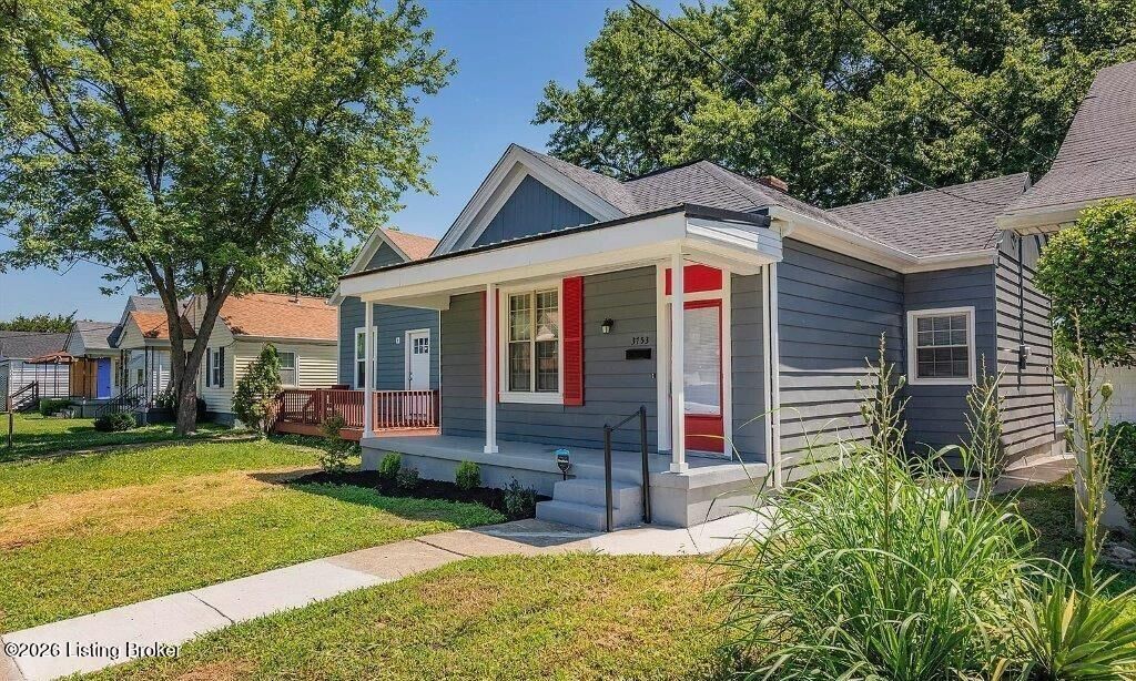 Photo of 3753 Lentz Ave, Louisville, KY 40215 (MLS # 1713889)