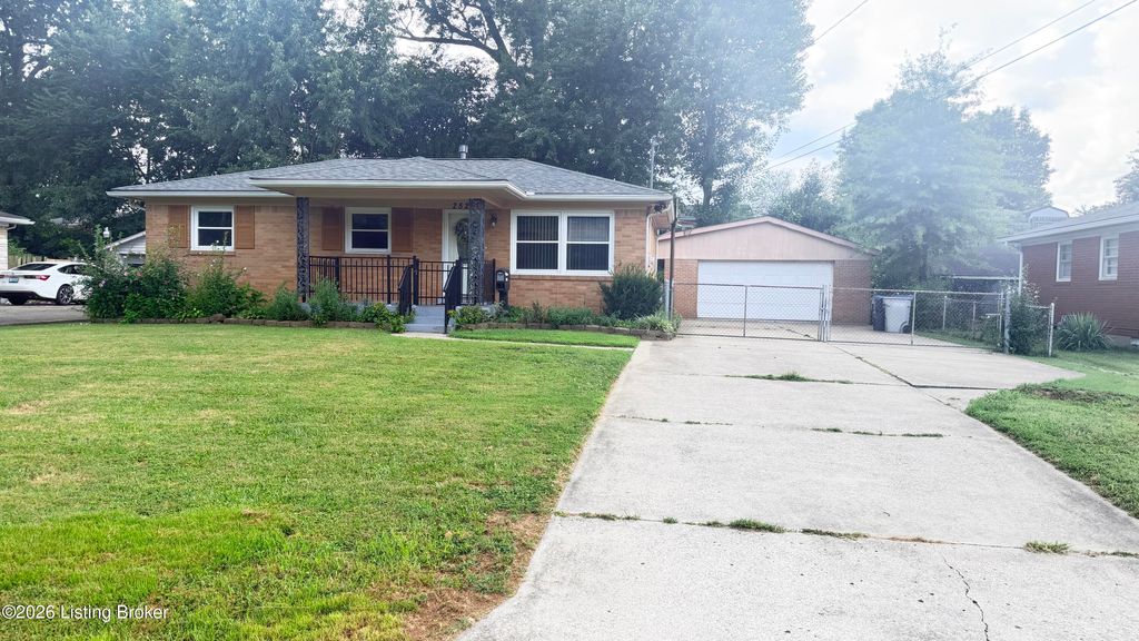 Photo of 2522 Adrienne Way, Louisville, KY 40216 (MLS # 1723650)