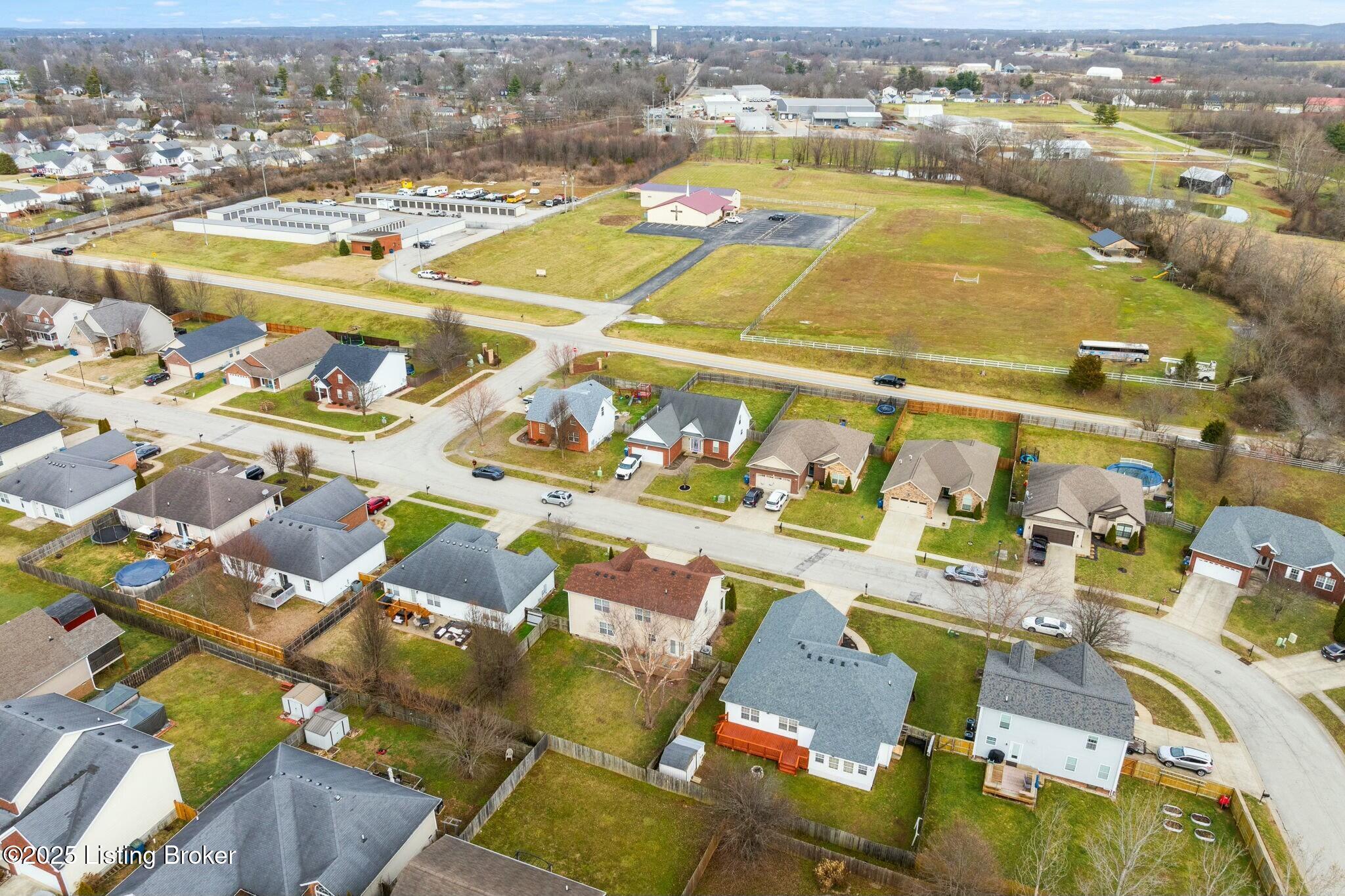 309 Bridlewood Ave, Shelbyville, Kentucky image 15
