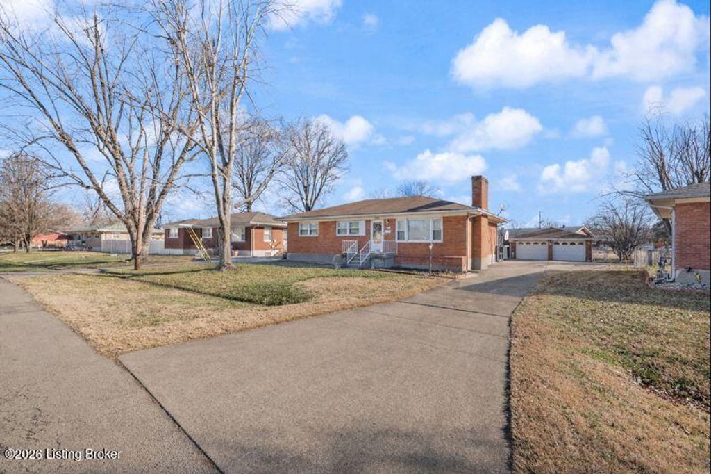 Photo of 5309 Dahl Rd, Louisville, KY 40213 (MLS # 1707653)