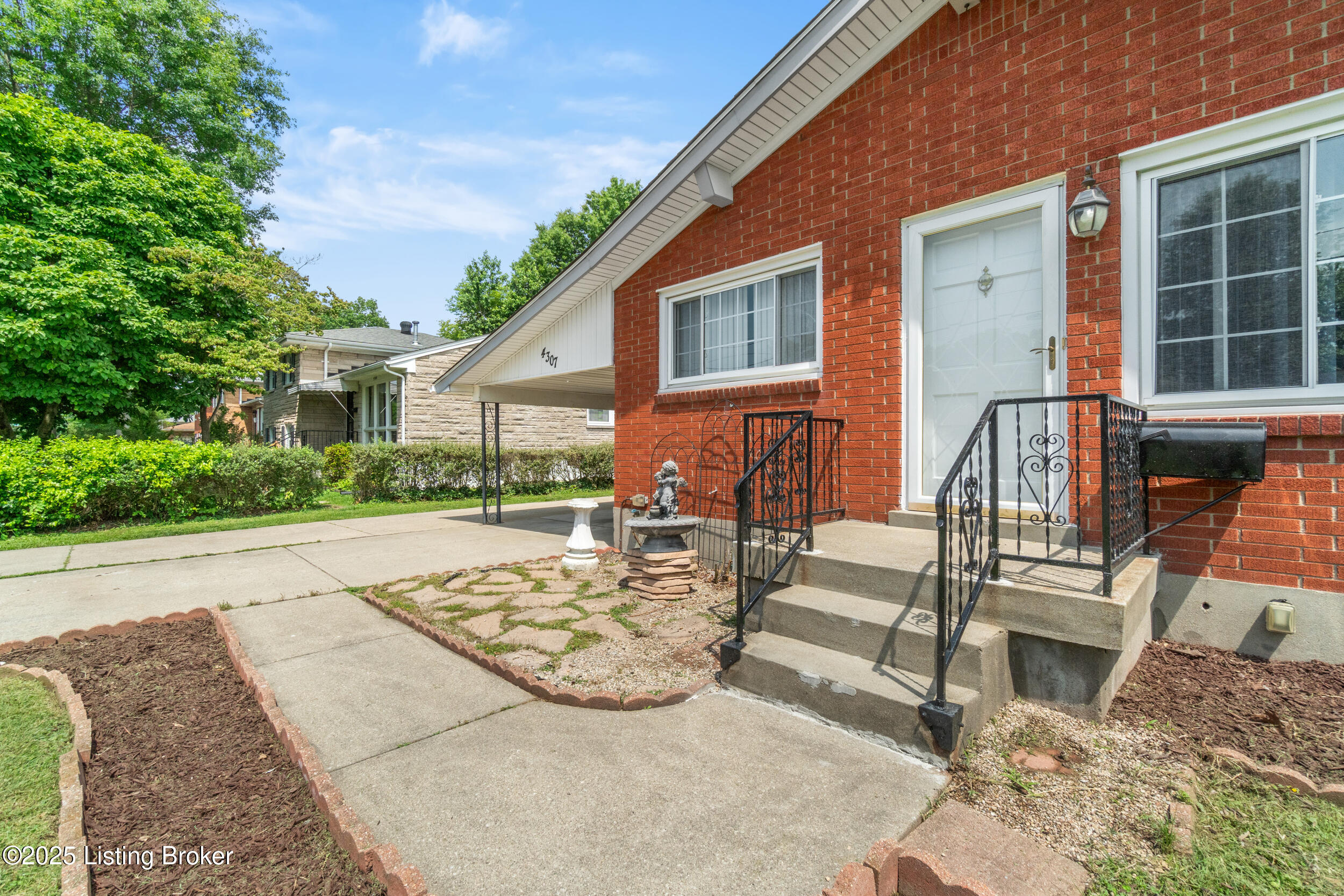 4307 Quiet Way, Louisville, Pennsylvania image 2