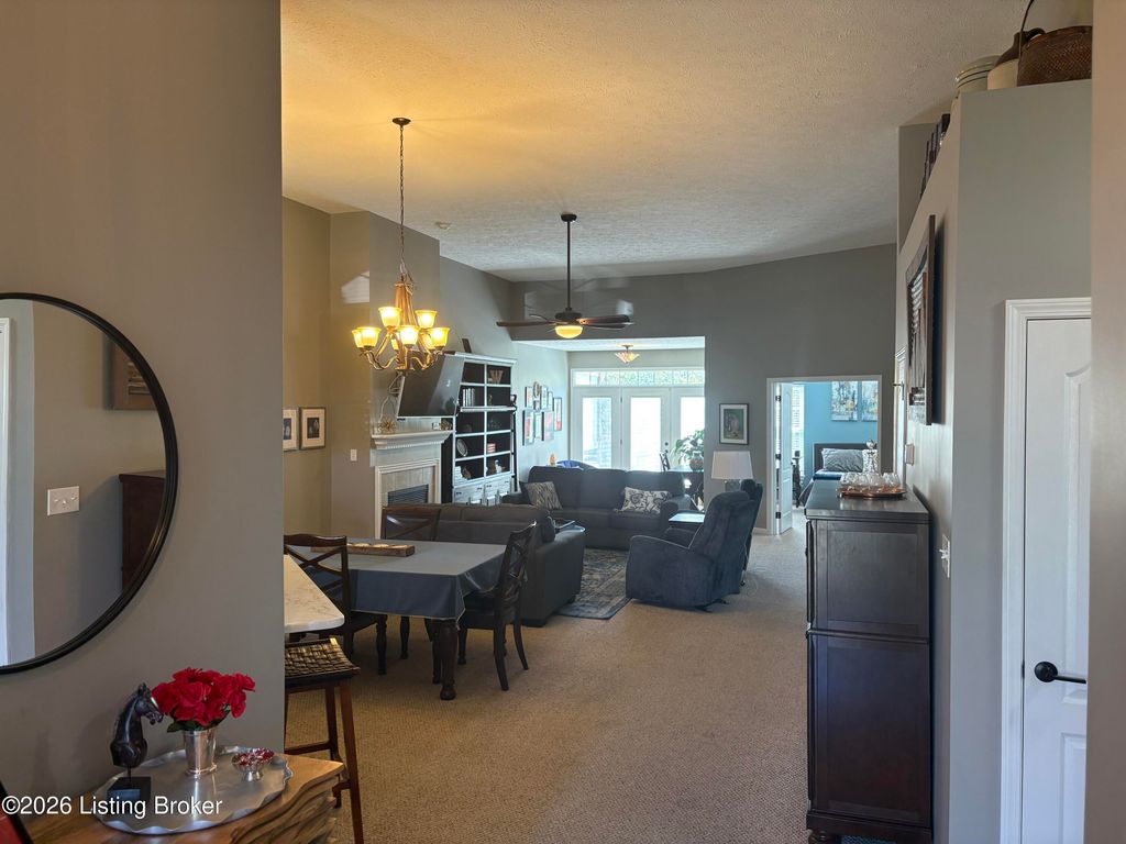 Photo of 7407 Autumn Trace Dr, Louisville, KY 40214 (MLS # 1713571)