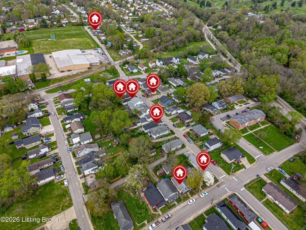 Photo of 100 Martin Luther King Junior St, Shelbyville, KY 40065 (MLS # 1713770)