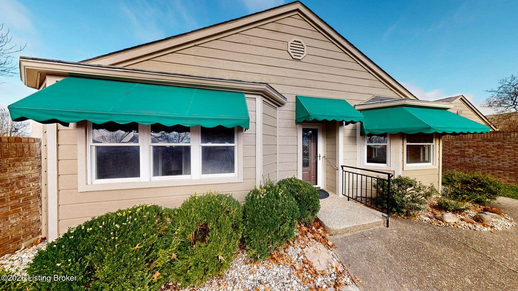 Photo of 32 Abby Chase, Jeffersonville, IN 47130 (MLS # 1706671)