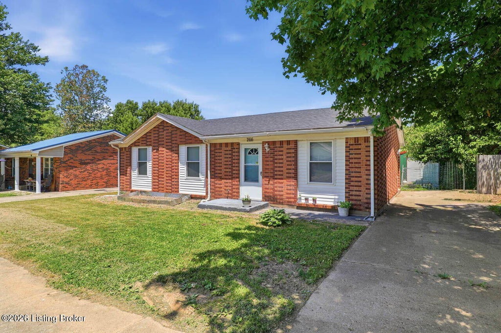 Photo of 266 Airview Dr, Elizabethtown, KY 42701 (MLS # 1719795)