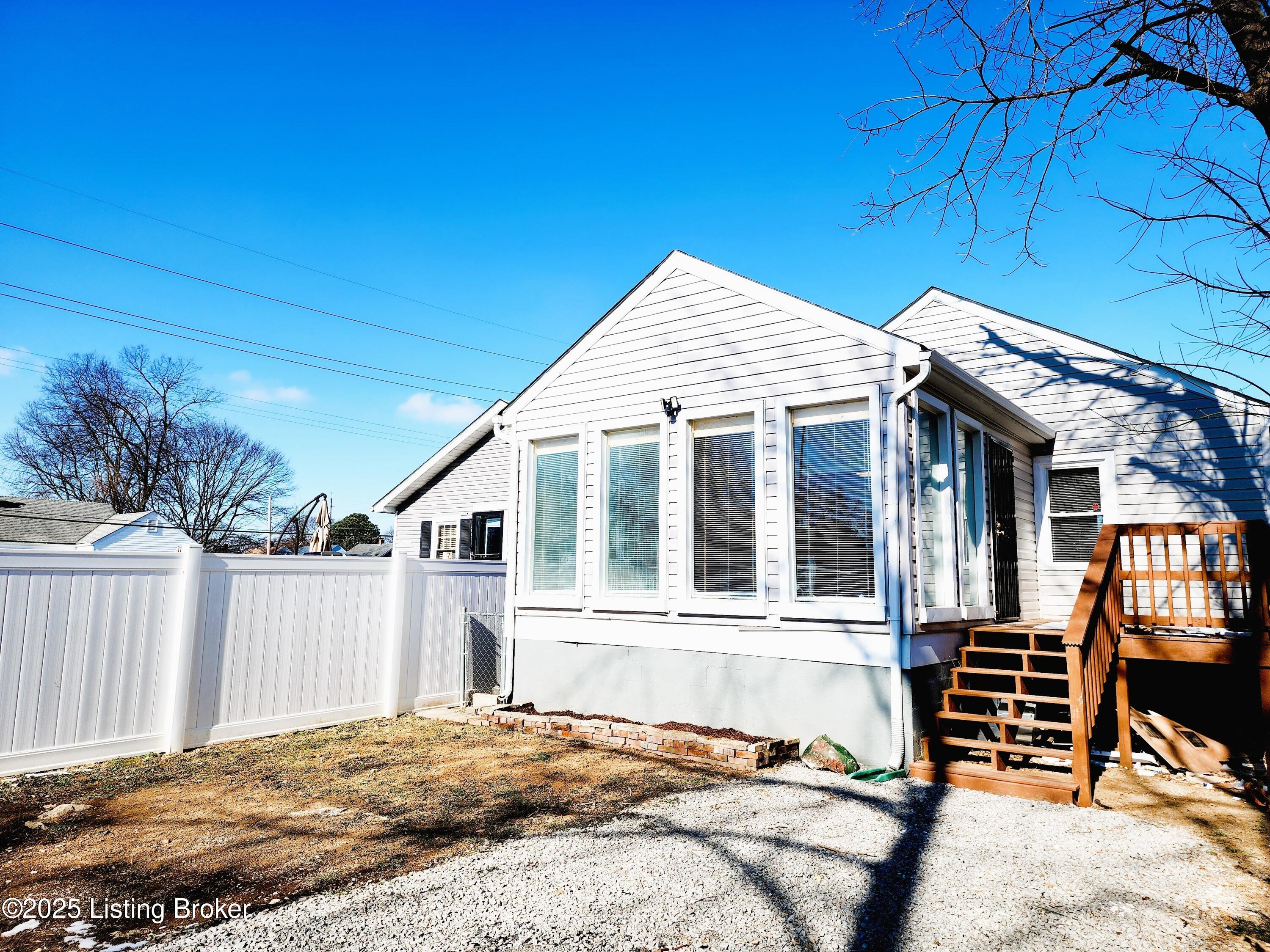 936 Denmark St, Louisville, Kentucky image 21