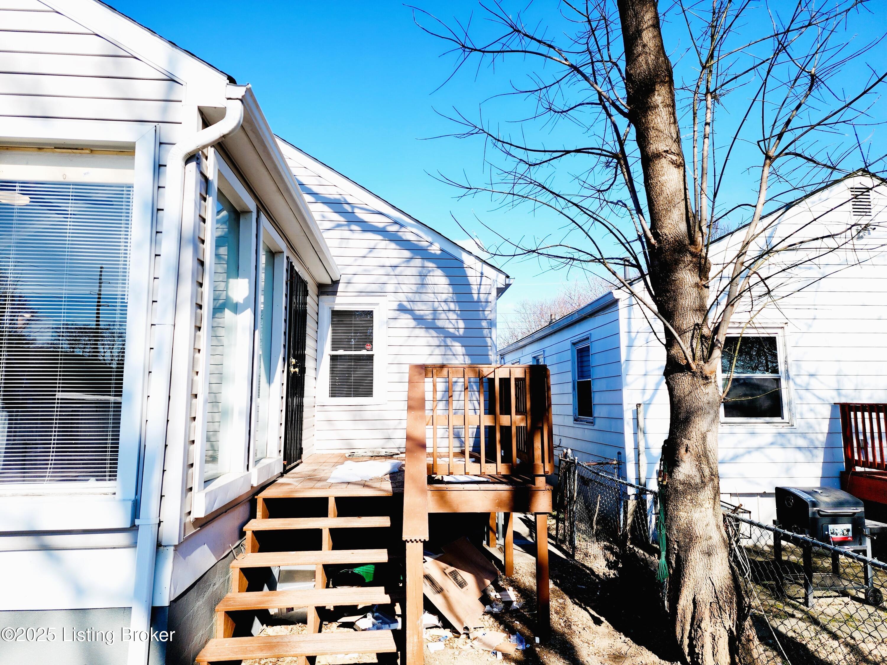 936 Denmark St, Louisville, Kentucky image 22