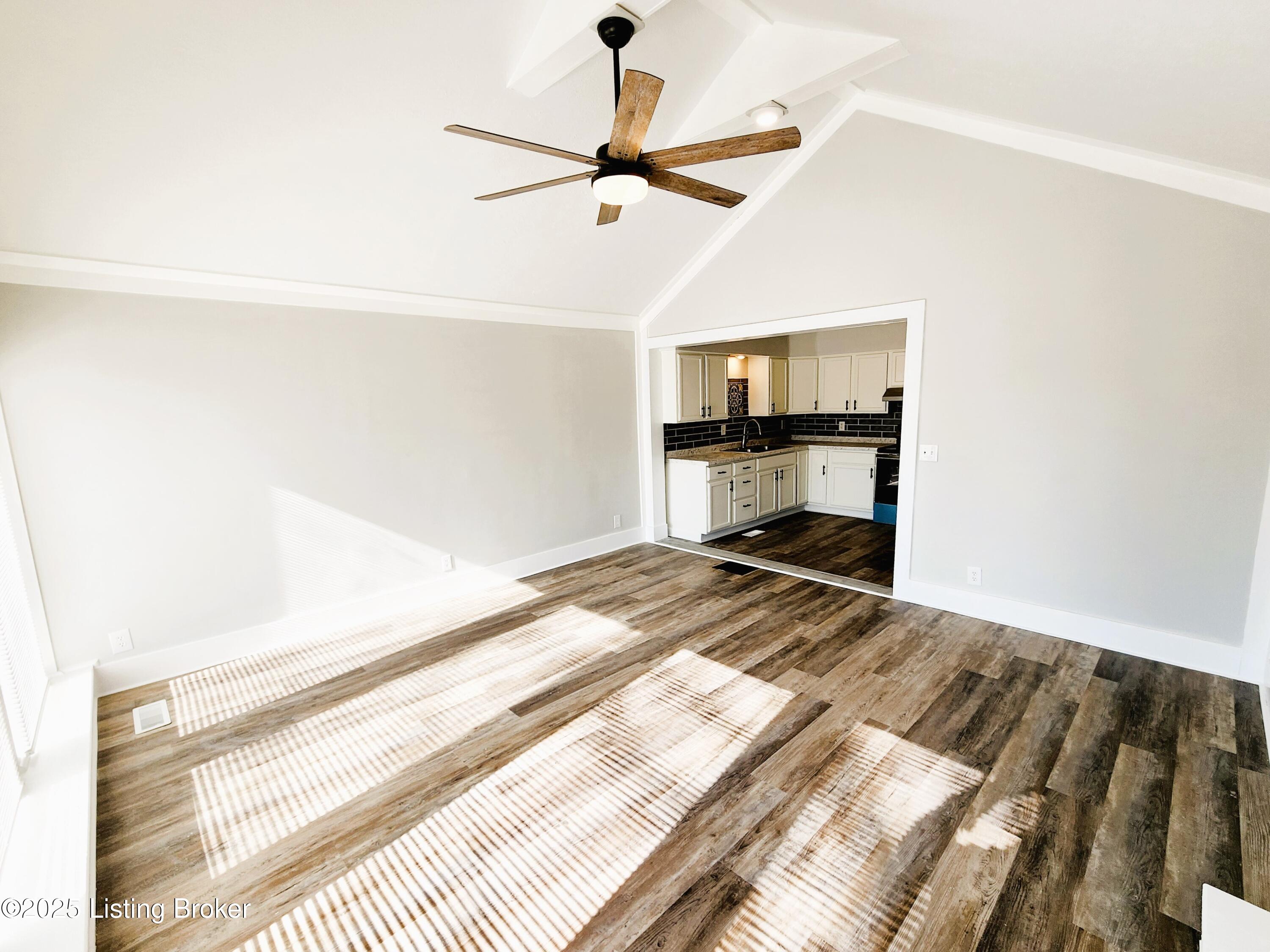 936 Denmark St, Louisville, Kentucky image 16