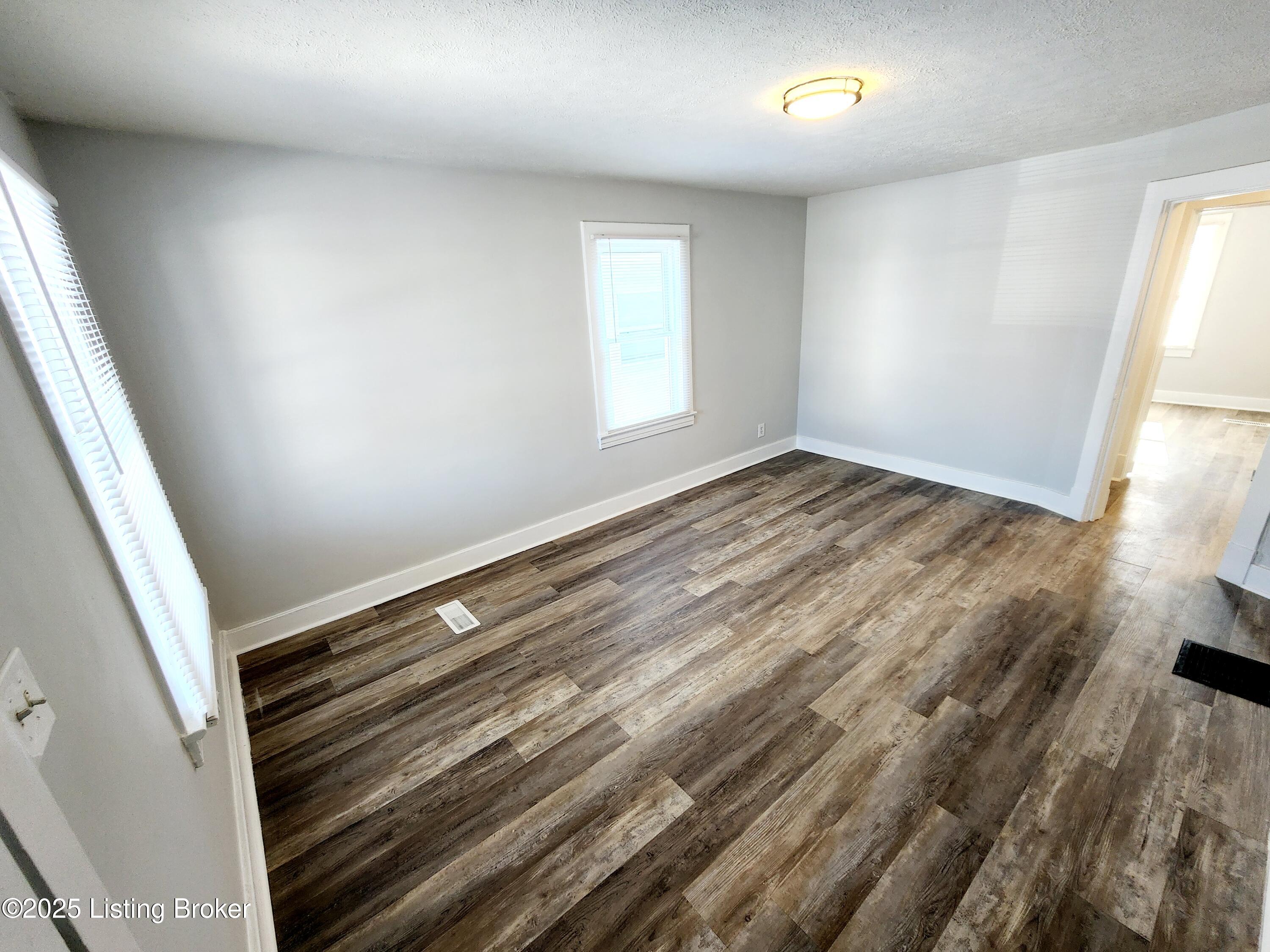 936 Denmark St, Louisville, Kentucky image 3