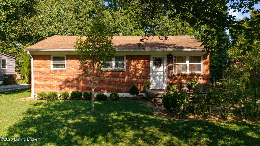 Photo of 271 Granvil Dr, Louisville, KY 40218 (MLS # 1728473)
