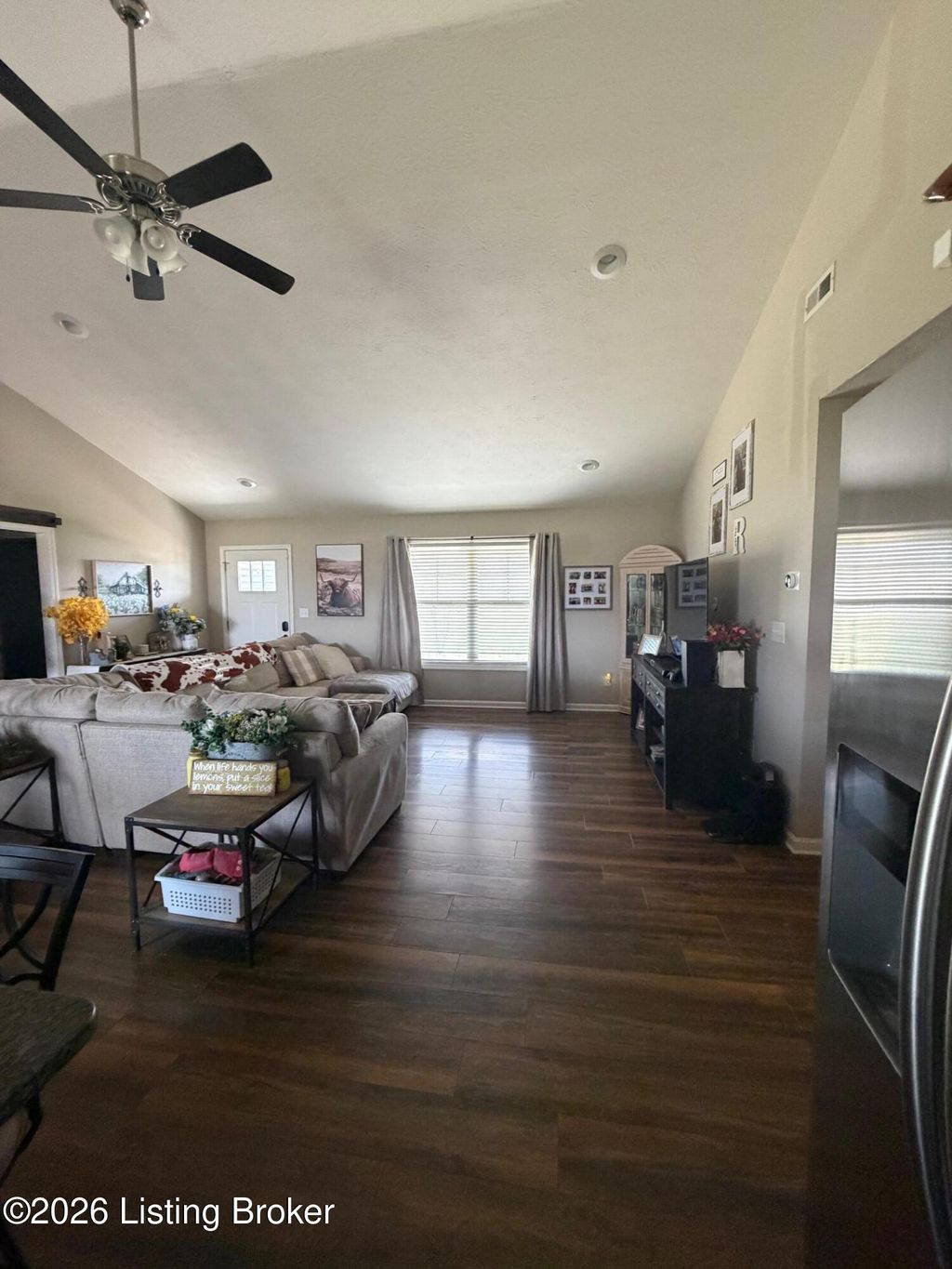 Photo of 300 Winngate Rd, Elizabethtown, KY 42701 (MLS # 1710756)