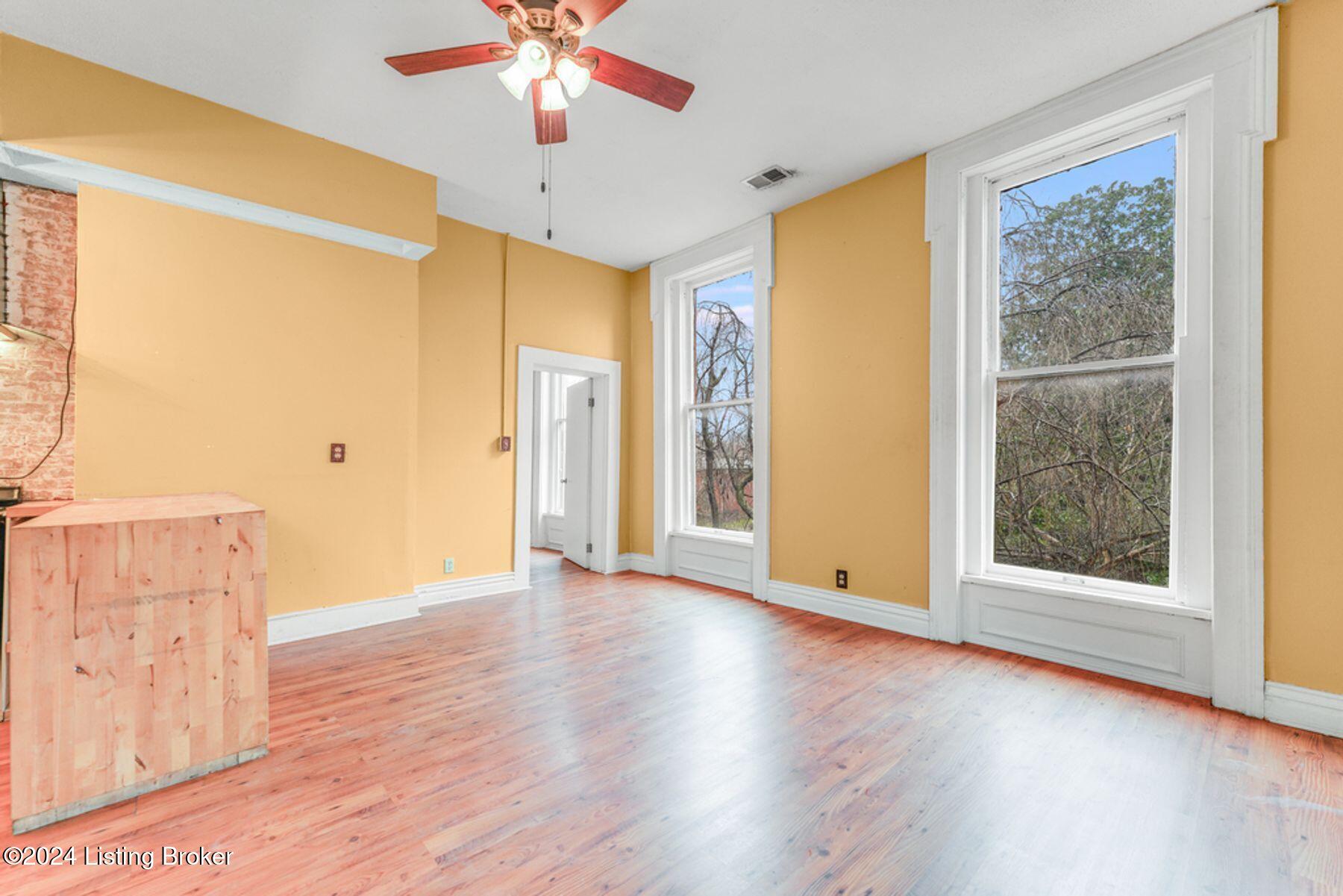1131 S Brook St #3, Louisville, Kentucky image 6