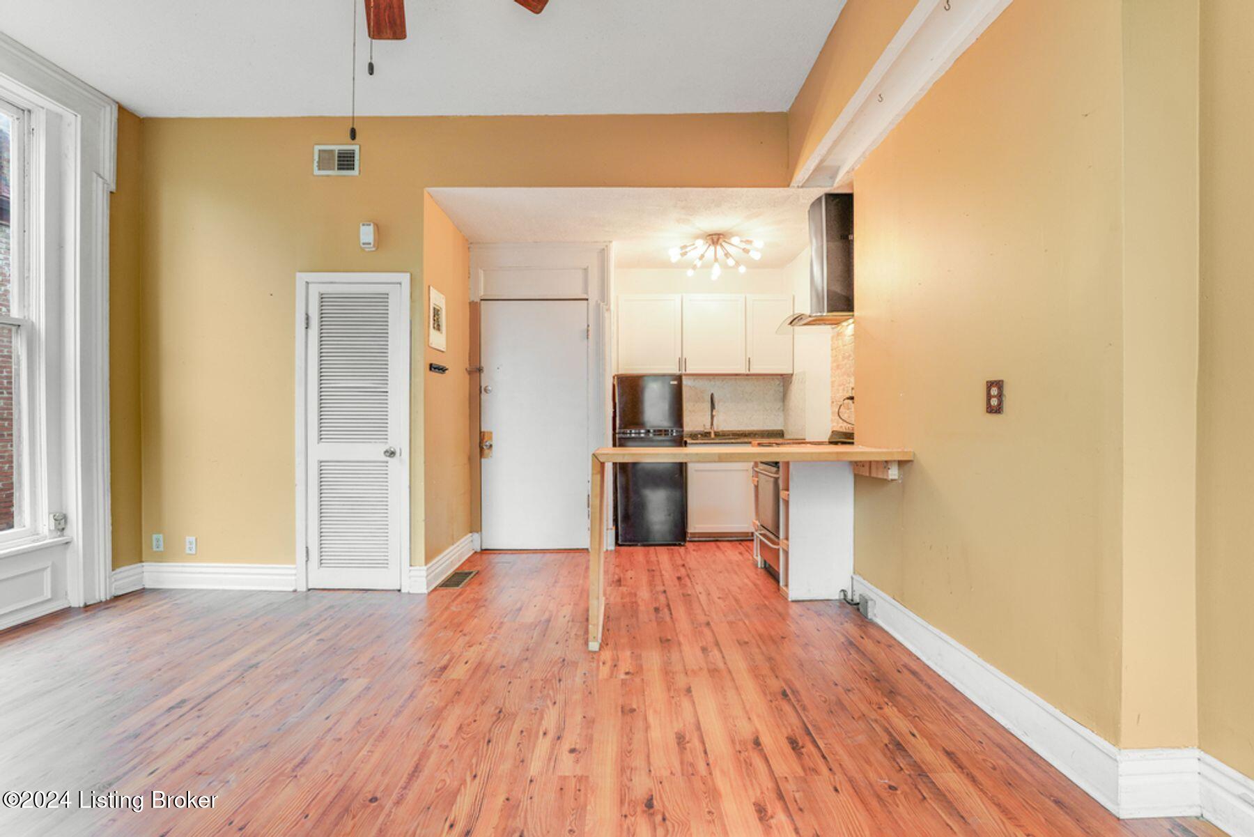1131 S Brook St #3, Louisville, Kentucky image 8
