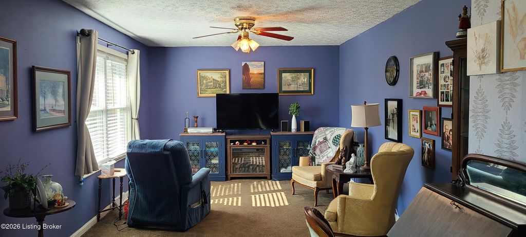 Photo of 308 Crossgate Rd, Elizabethtown, KY 42701 (MLS # 1710818)