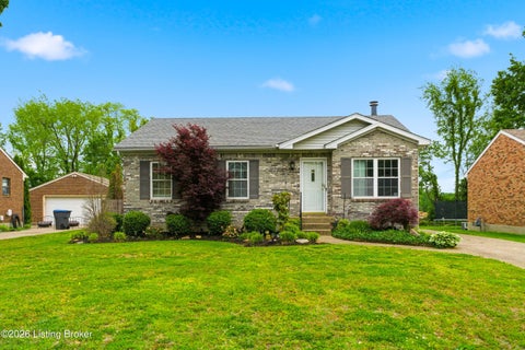 Homes For Sale - 9511 Cooper Chase Ct<br/> Louisville, KY 40229
