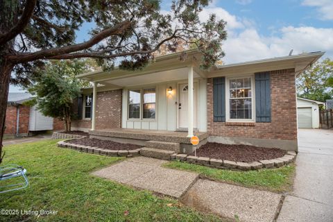 Photo of 6806 Creedmoor Ct, Louisville, KY 40228 (MLS # 1702207)