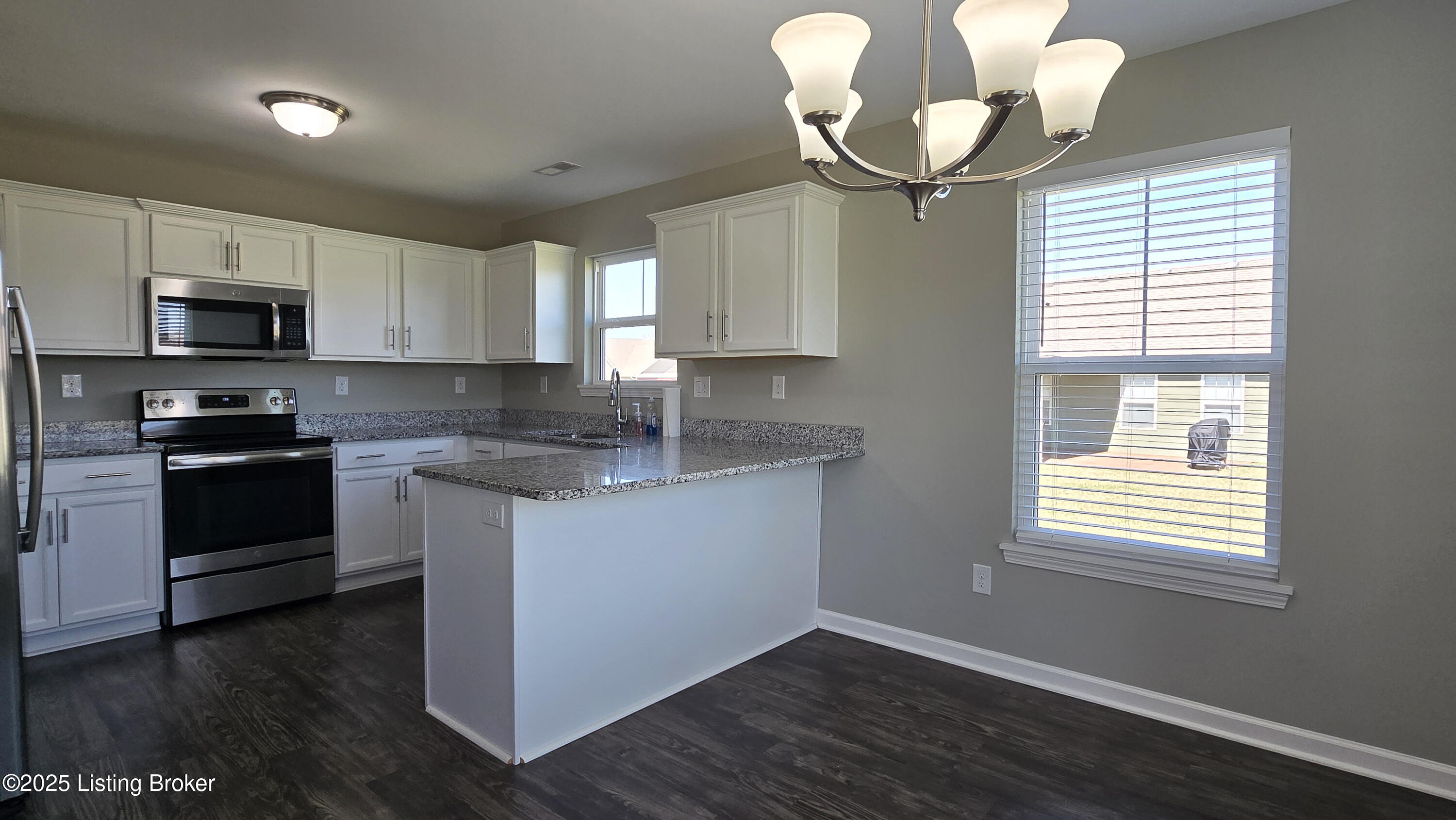 10916 Pheasant Hill Cir, Louisville, Kentucky image 7