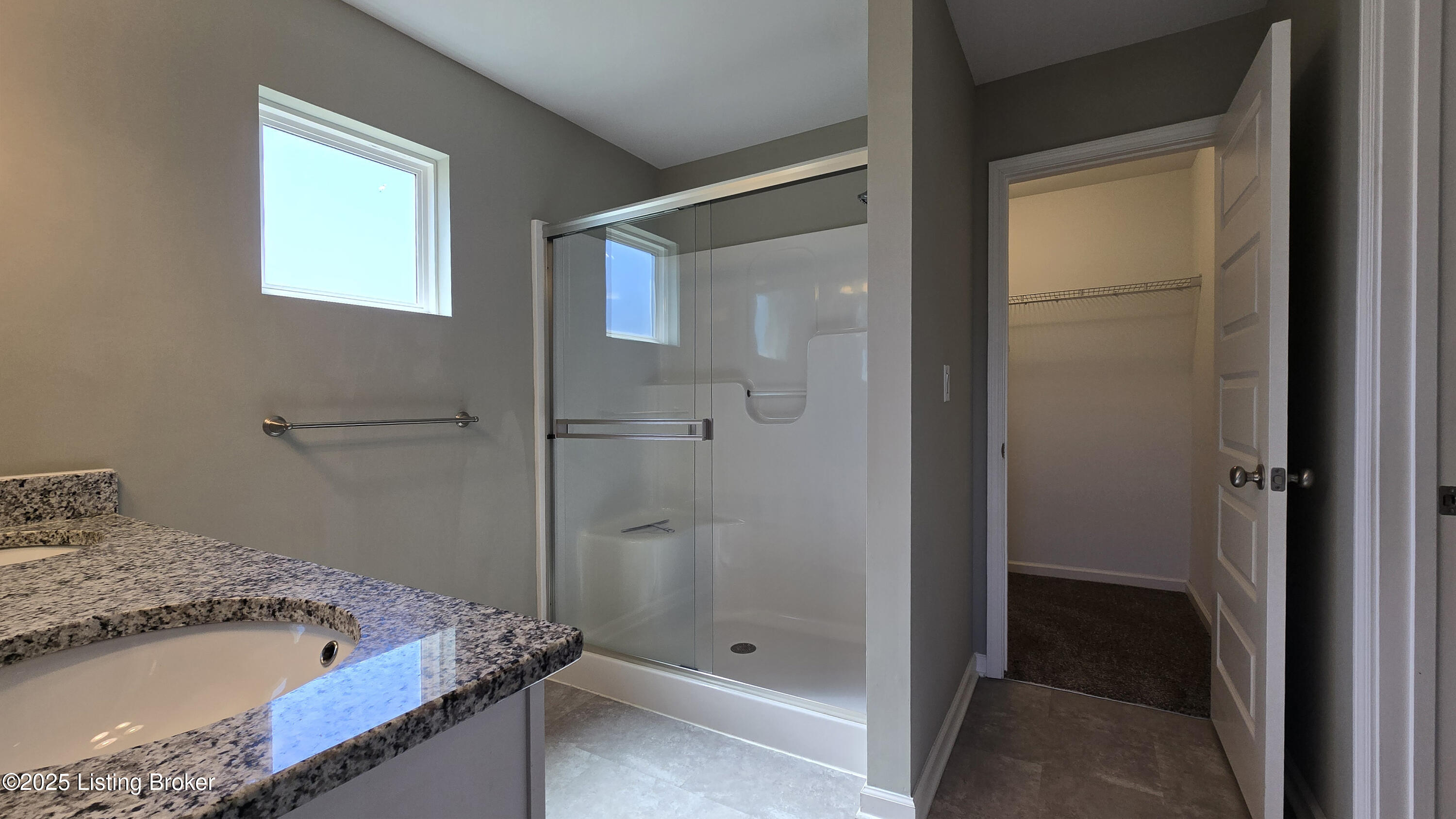 10916 Pheasant Hill Cir, Louisville, Kentucky image 13