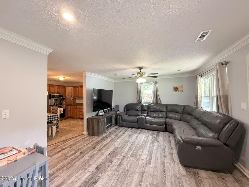 Photo of 205 Fraim St, Leitchfield, KY 42754 (MLS # 1722509)