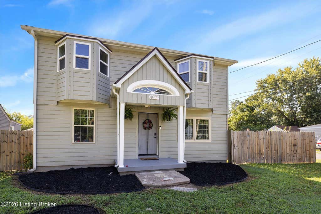 Photo of 4921 Wellsworth Ave, Louisville, KY 40216 (MLS # 1725341)