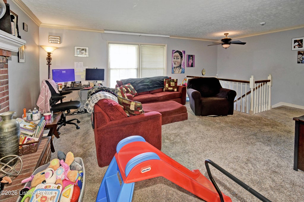 Photo of 5702 Deep Forest Ct, Louisville, KY 40214 (MLS # 1728076)