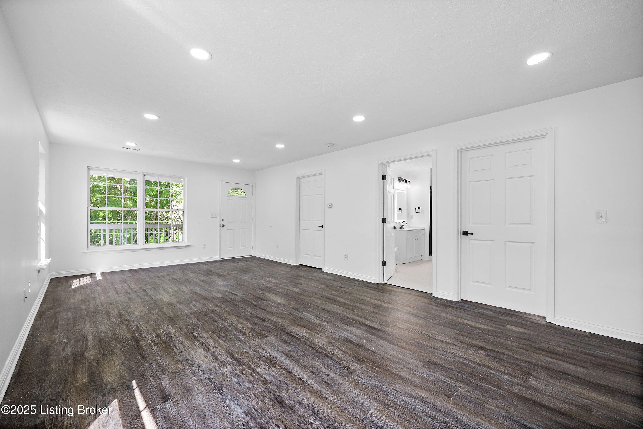 9808 Williamsborough Ln, Louisville, Pennsylvania image 8