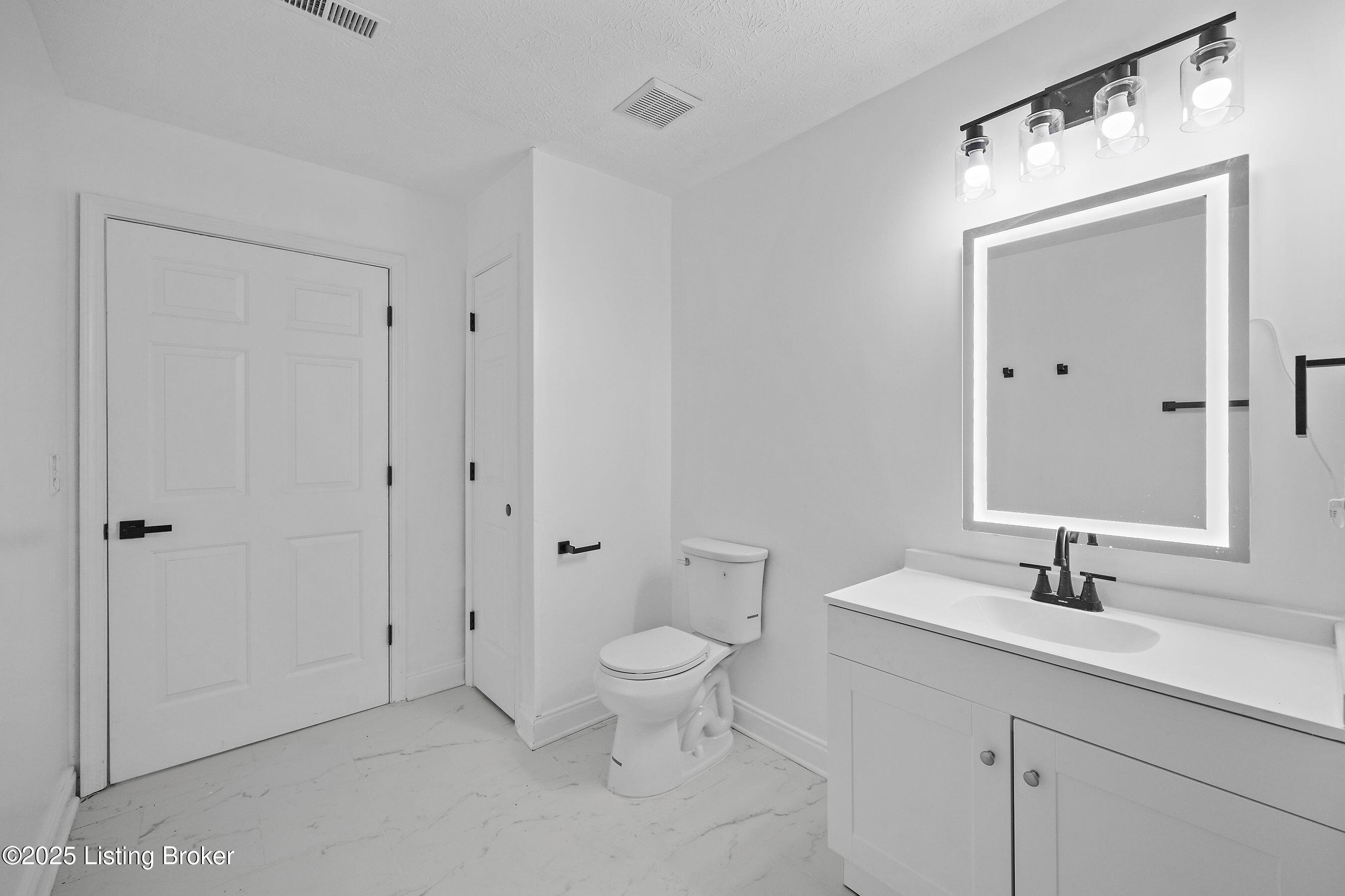 9808 Williamsborough Ln, Louisville, Pennsylvania image 15
